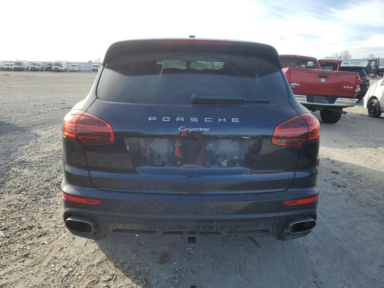 2015 Porsche Cayenne - Image 6