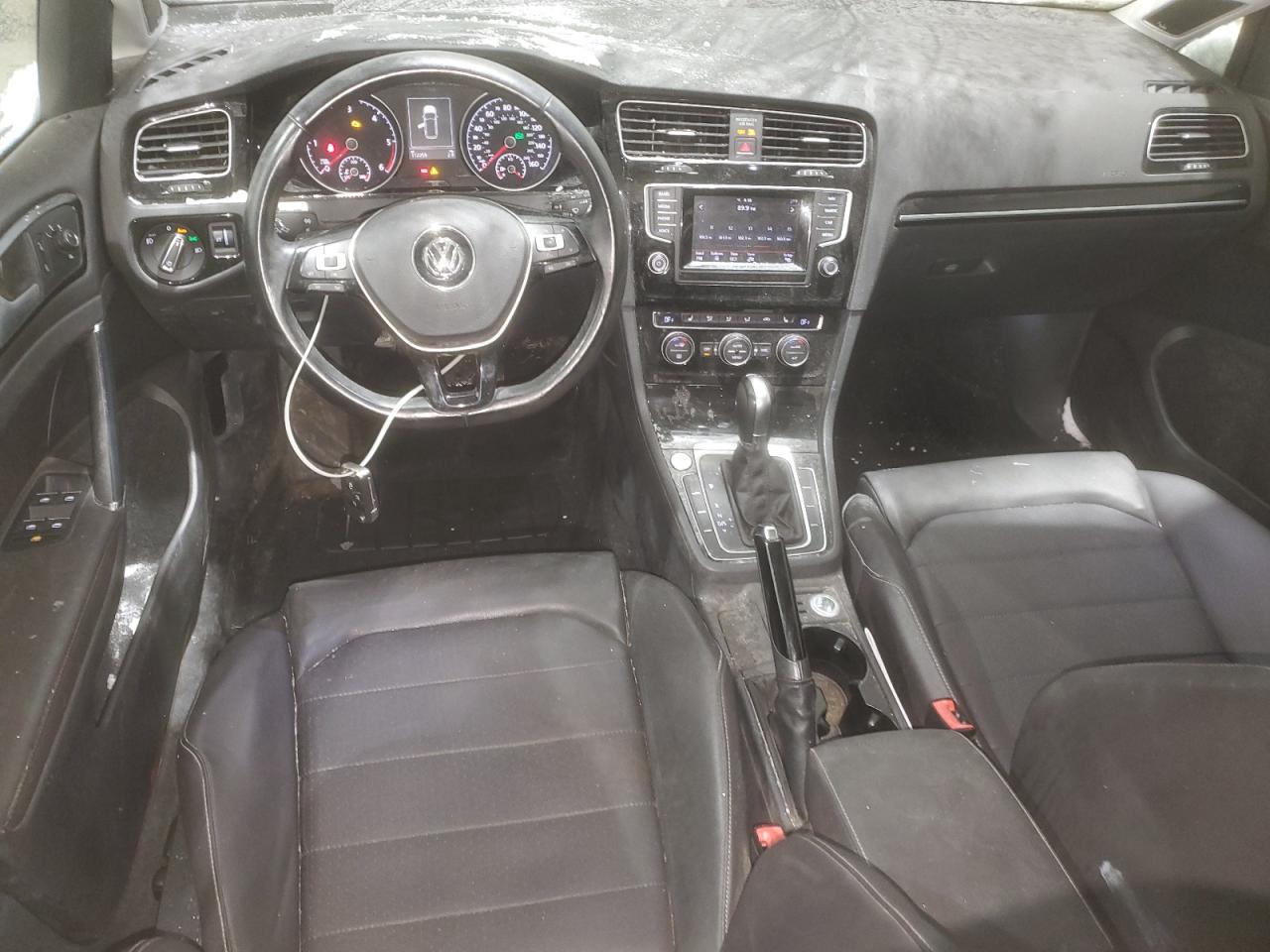 2015 Volkswagen Golf - Image 8