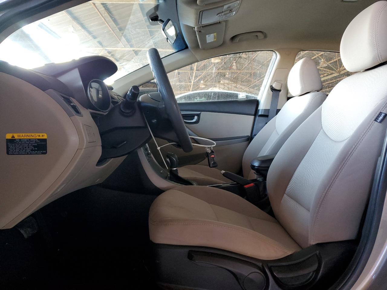2014 Hyundai Elantra - Image 7