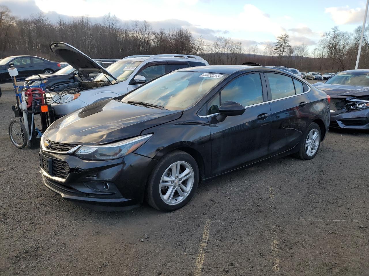 2018 Chevrolet Cruze - Image 1