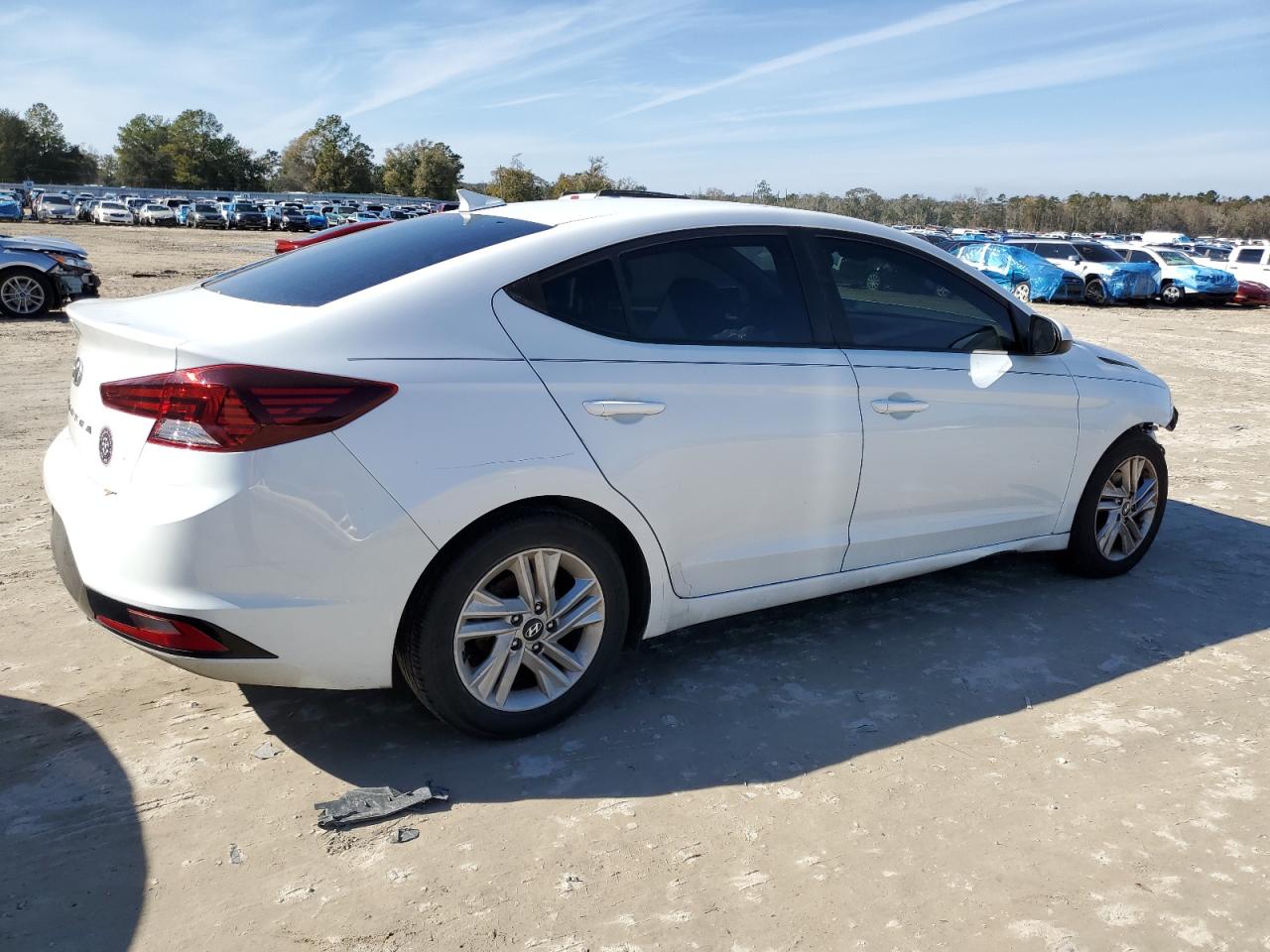 2019 Hyundai Elantra - Image 3