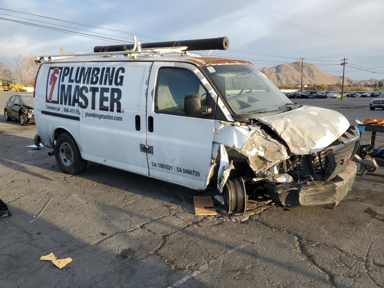 2007 GMC Savana - Image 4