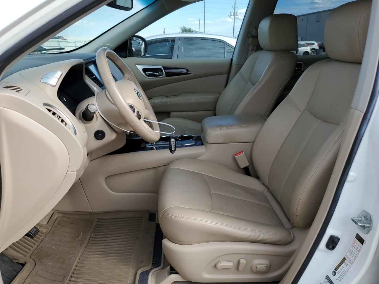 2014 Nissan Pathfinder - Image 7