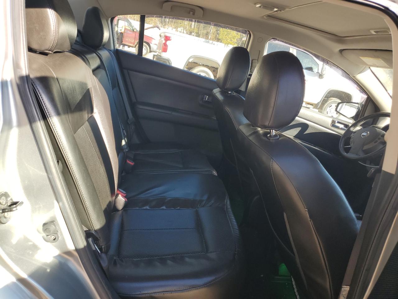 2012 Nissan Sentra - Image 10