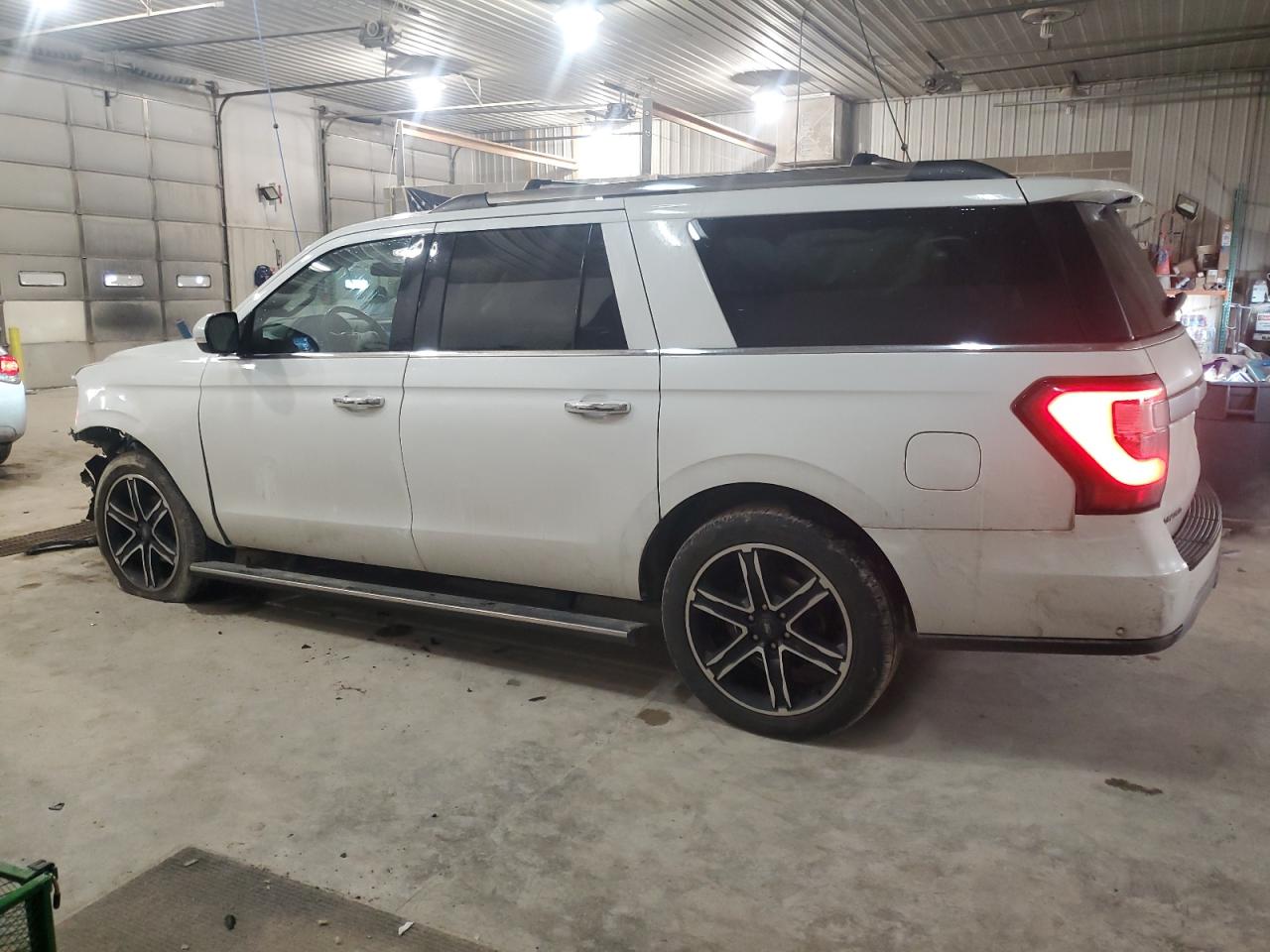 2021 Ford Expedition - Image 2