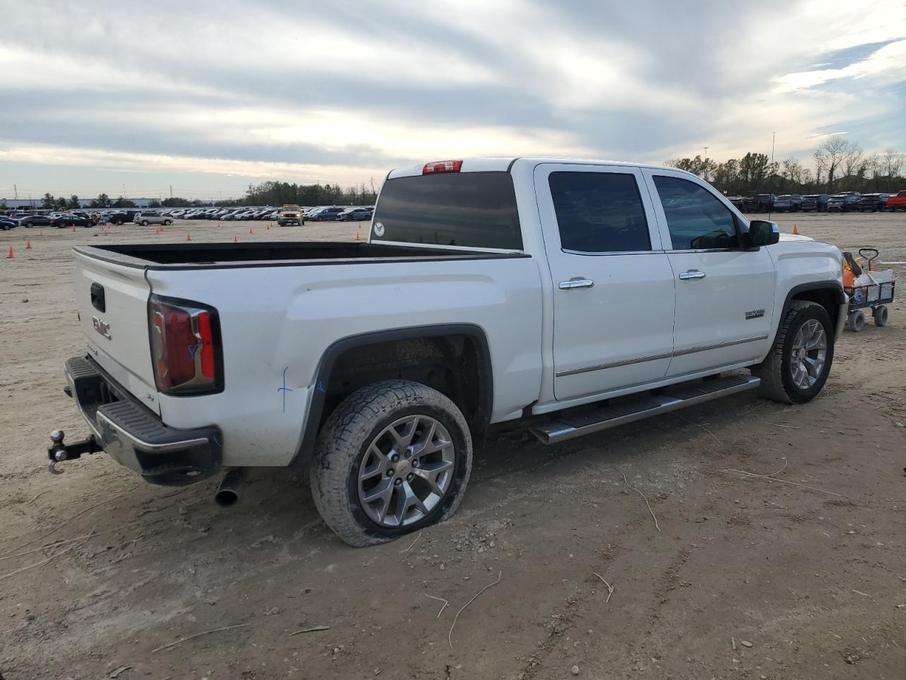 2018 GMC Sierra - Image 3