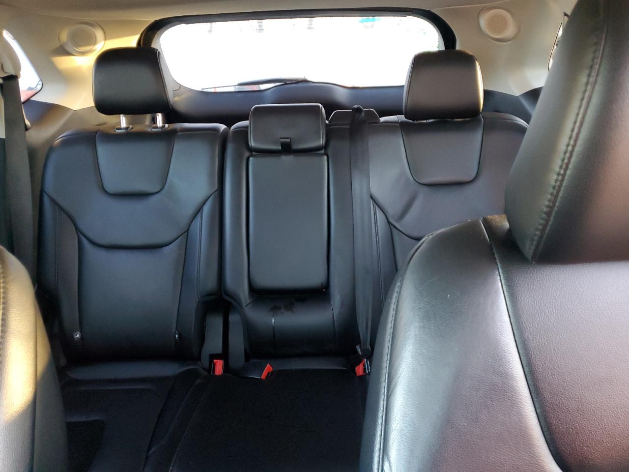 2022 Ford Edge - Image 10