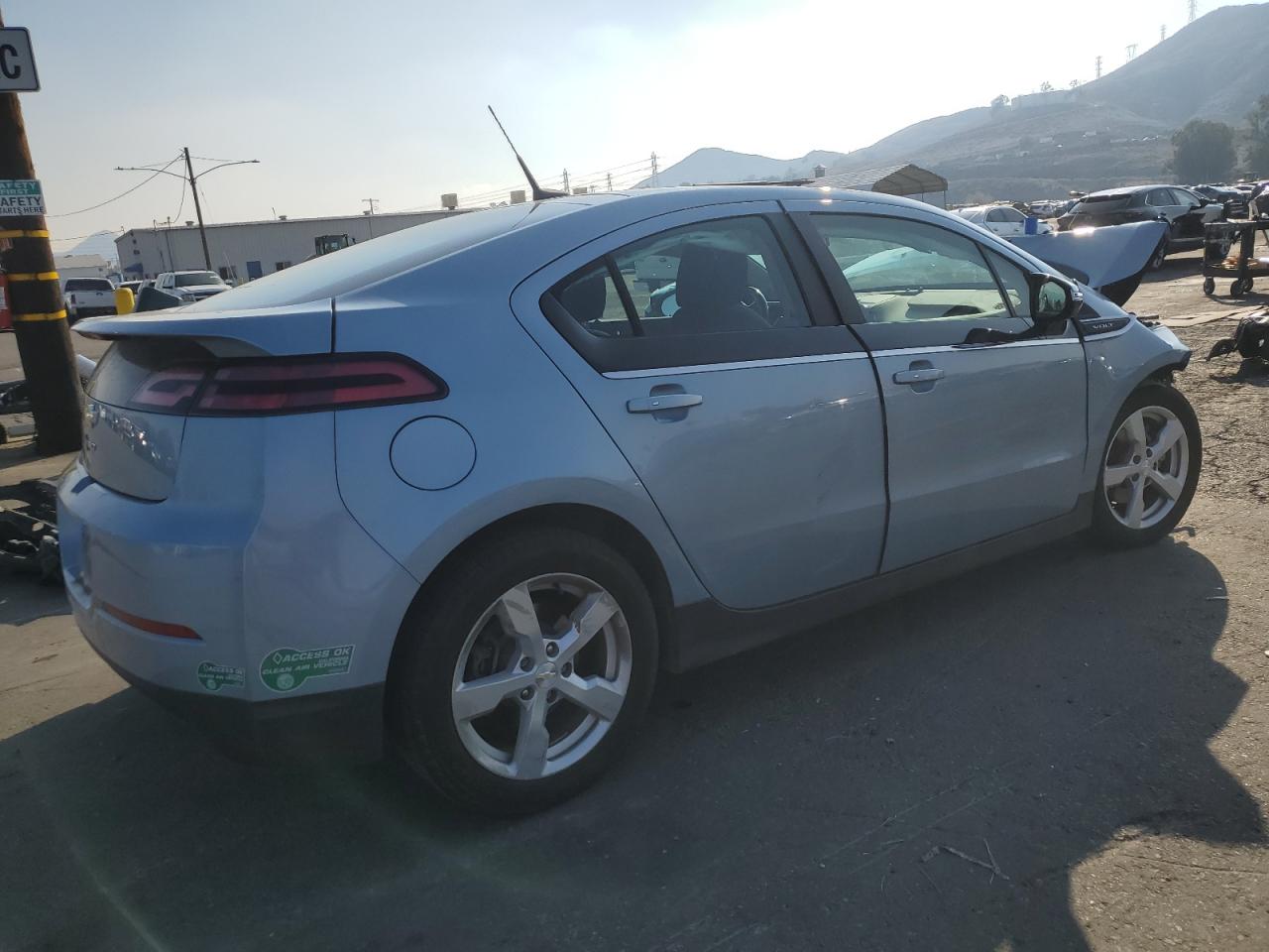2014 Chevrolet Volt - Image 3
