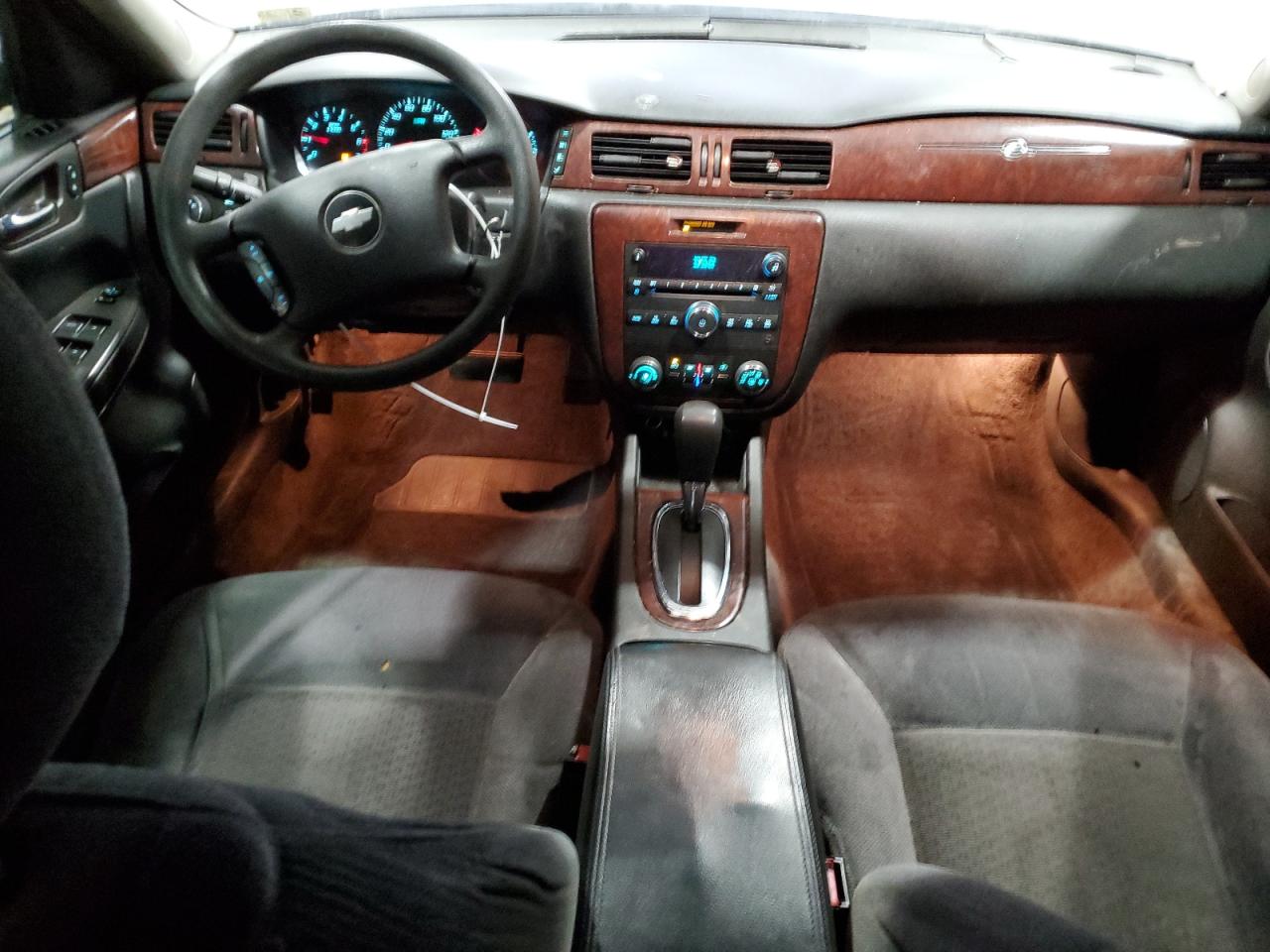 2009 Chevrolet Impala - Image 8