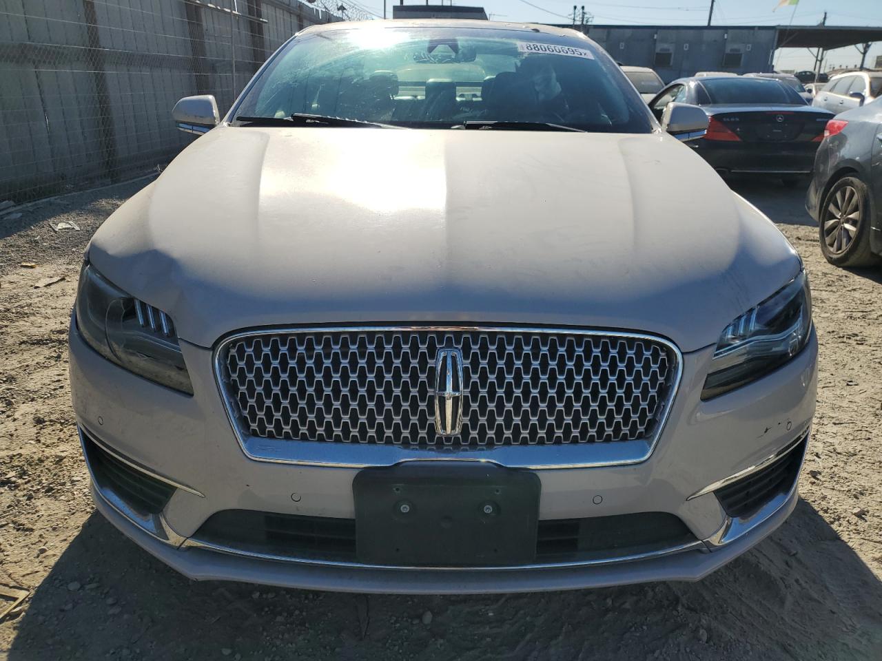 2019 Lincoln MKZ - Image 5
