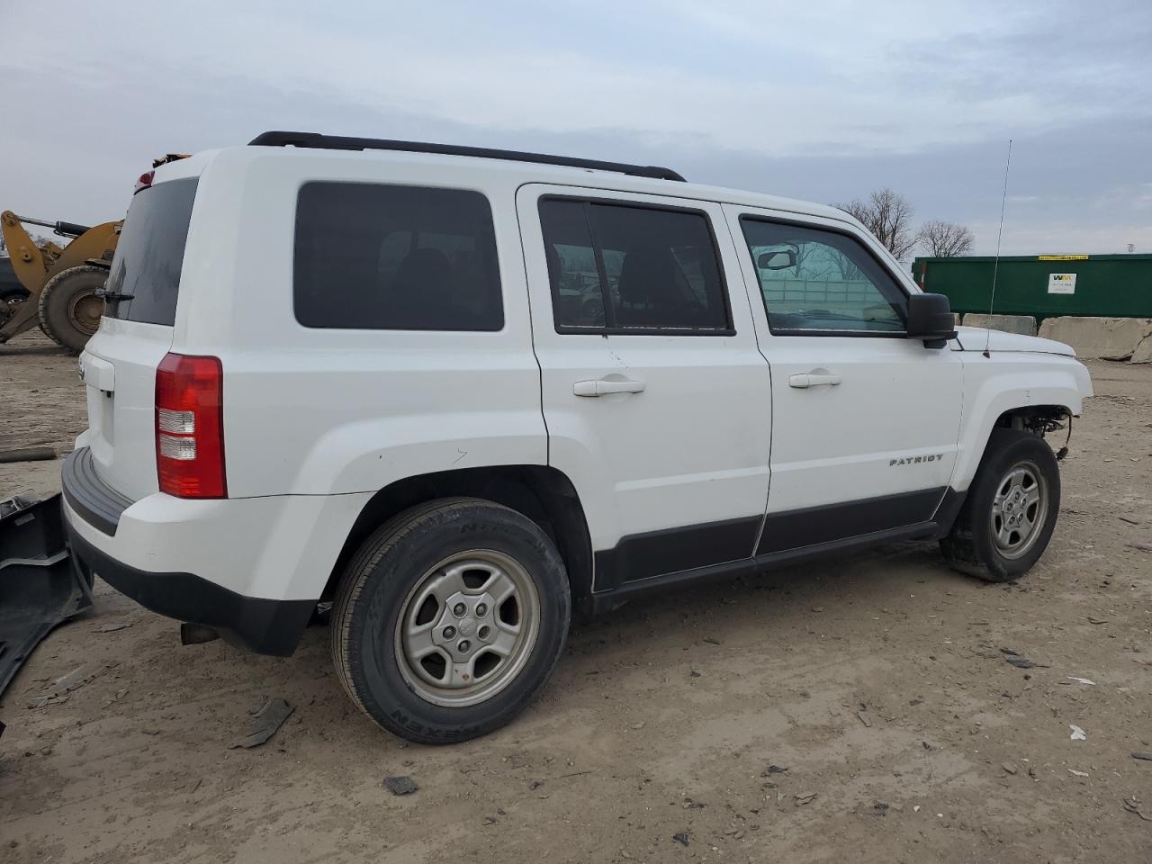 2017 Jeep Liberty (Patriot) - Image 3