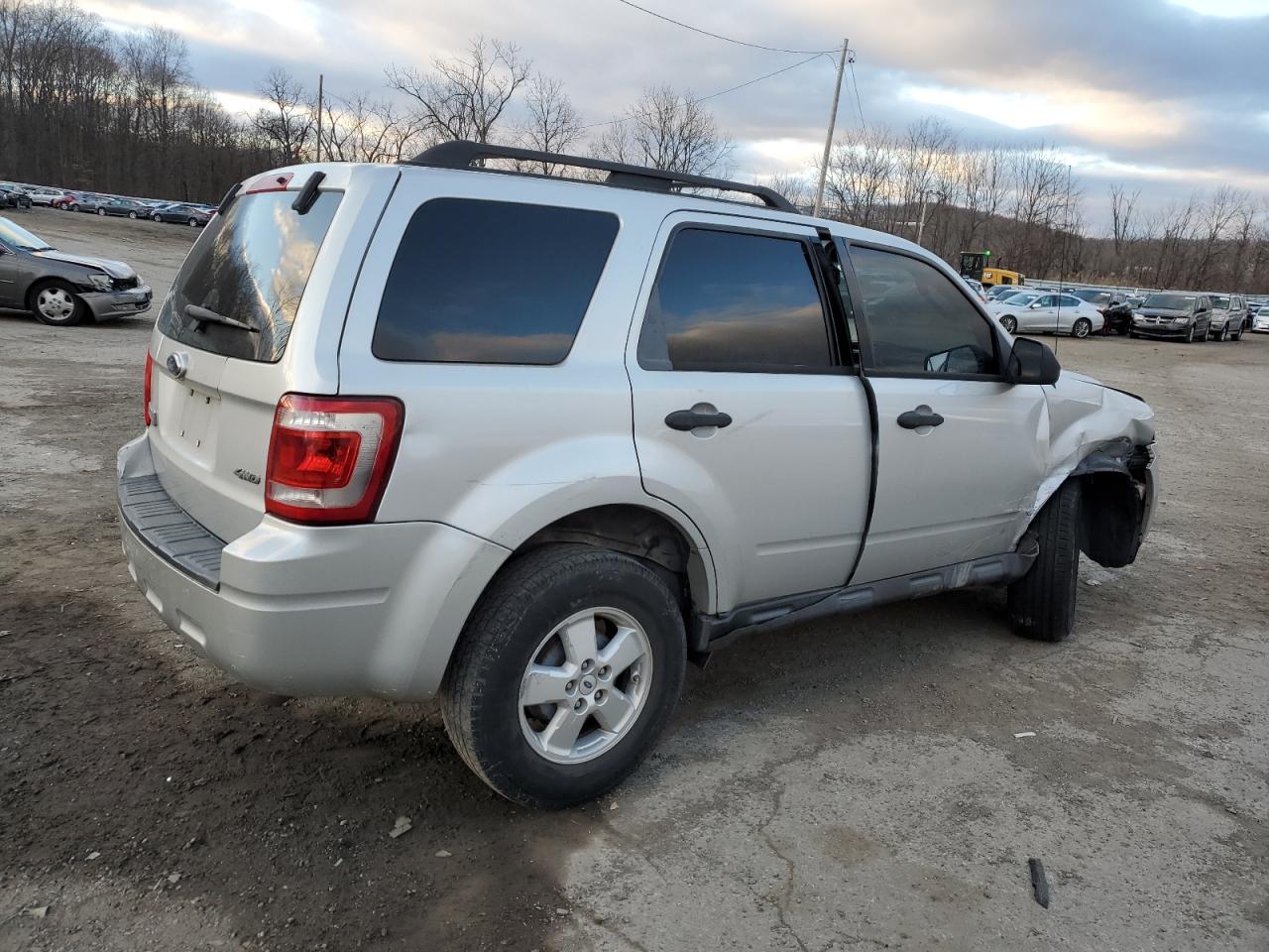 2009 Ford Escape - Image 3