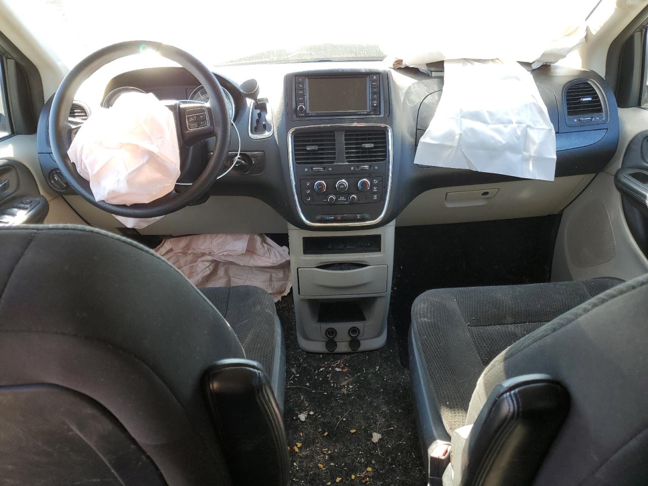 2018 Dodge Caravan - Image 8