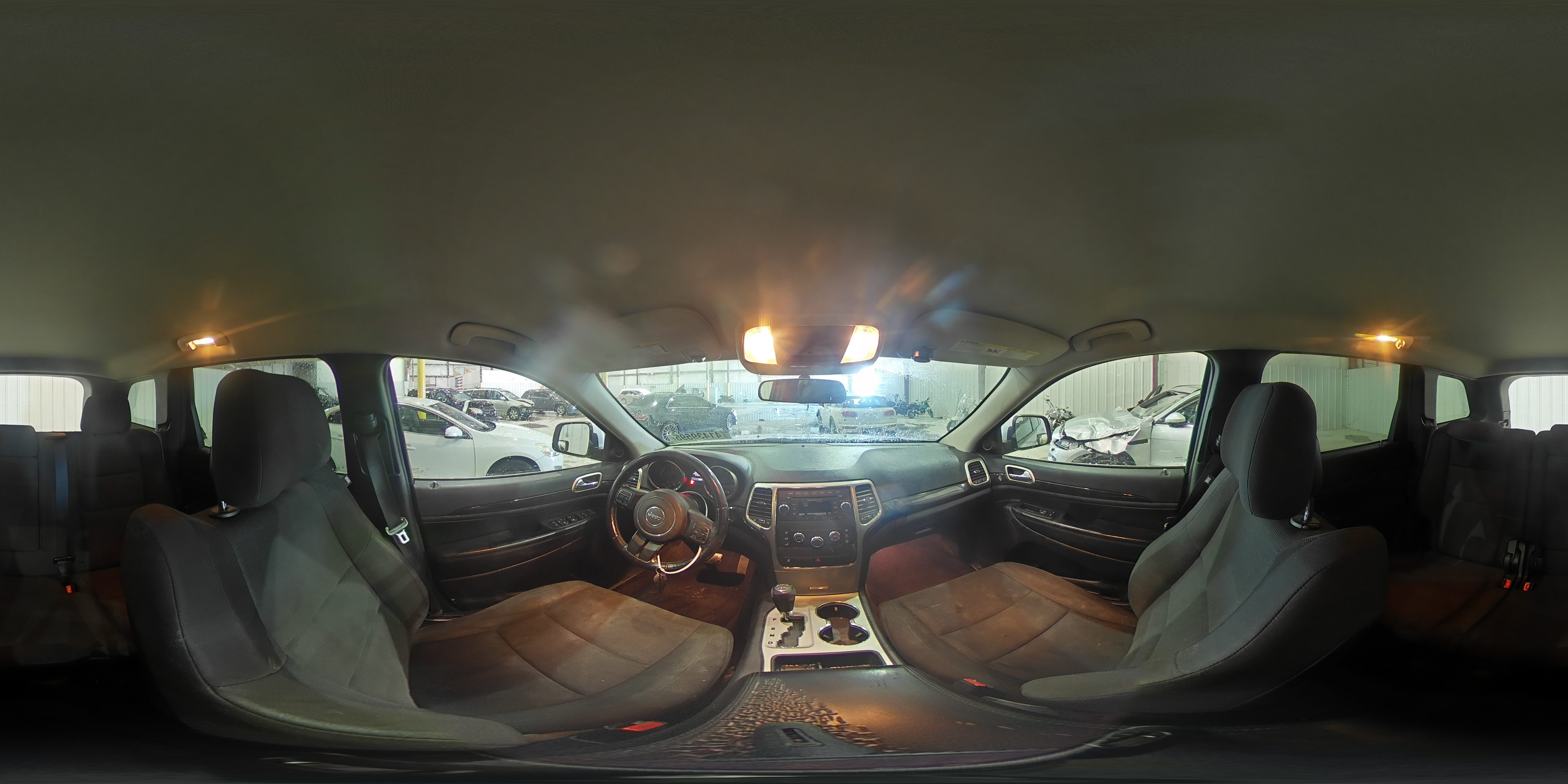 2013 Jeep Grand Cherokee - Image 15