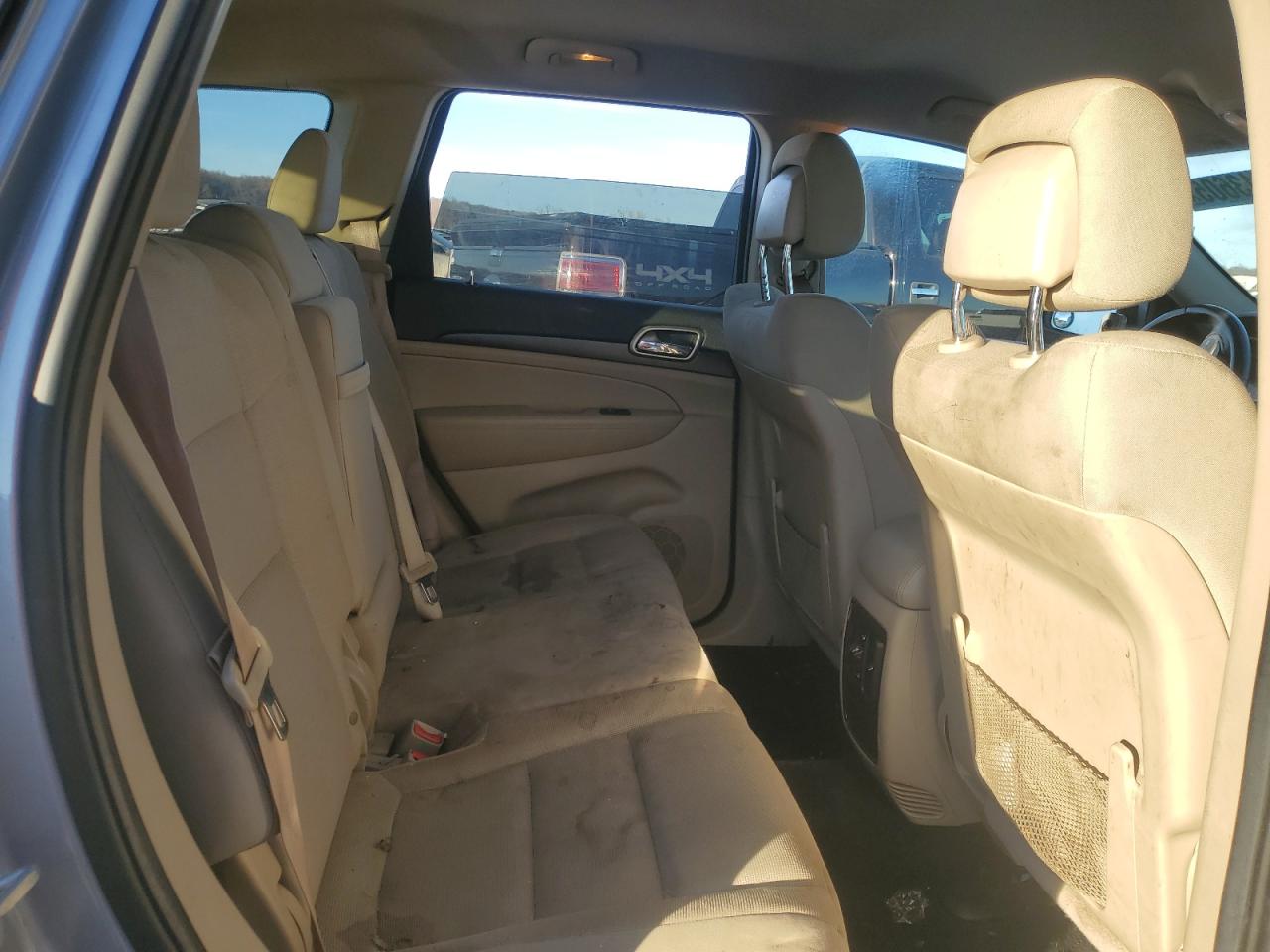 2014 Jeep Grand Cherokee - Image 11
