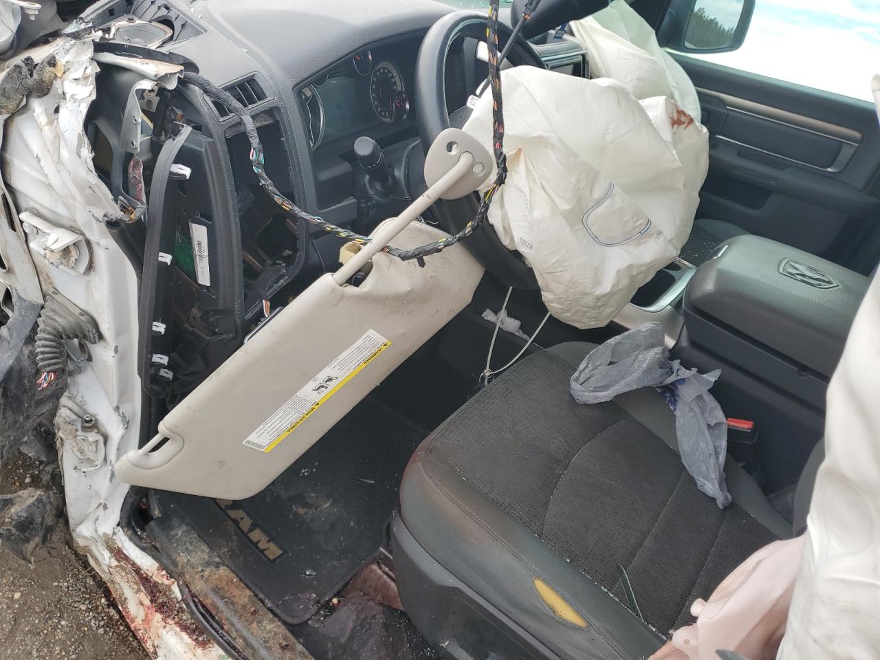 2017 RAM 1500 - Image 8