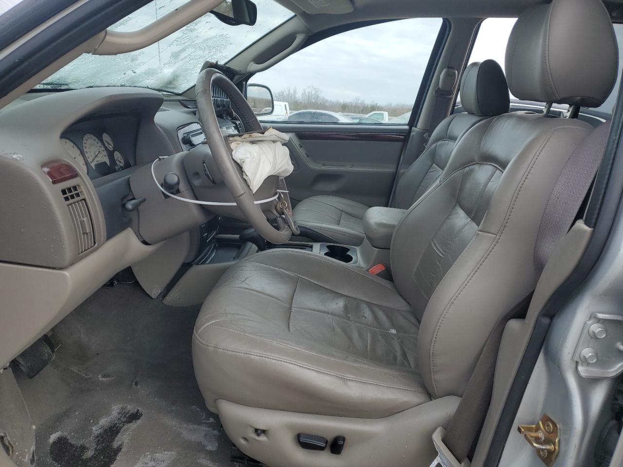 2004 Jeep Grand Cherokee - Image 7