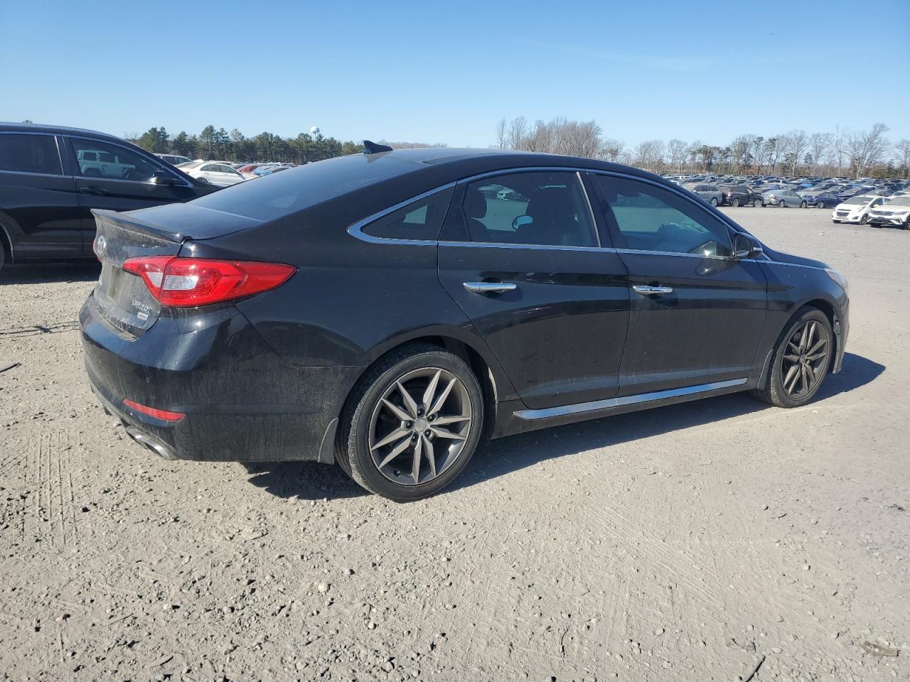 2015 Hyundai Sonata - Image 3