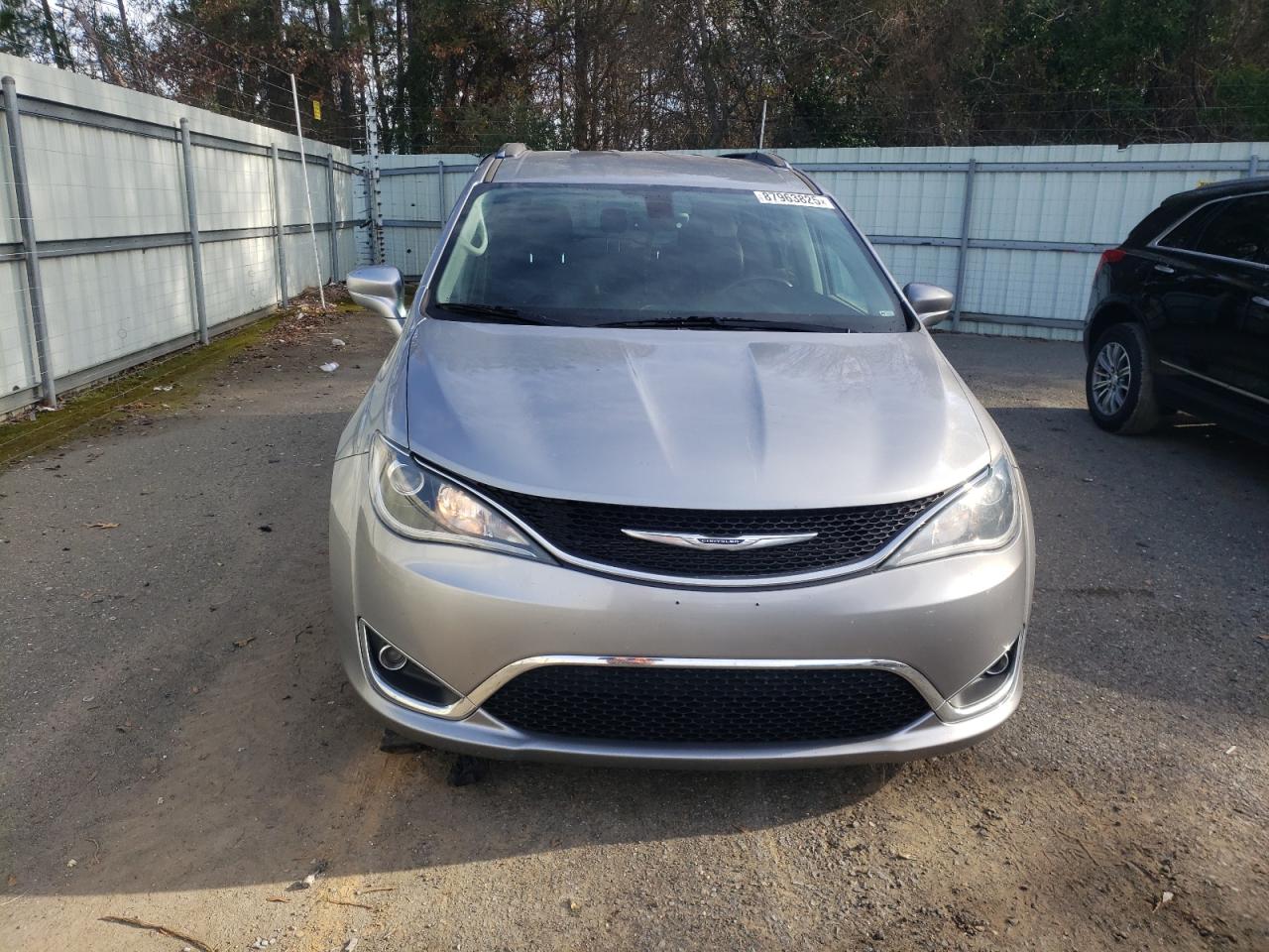 2019 Chrysler Pacifica - Image 5