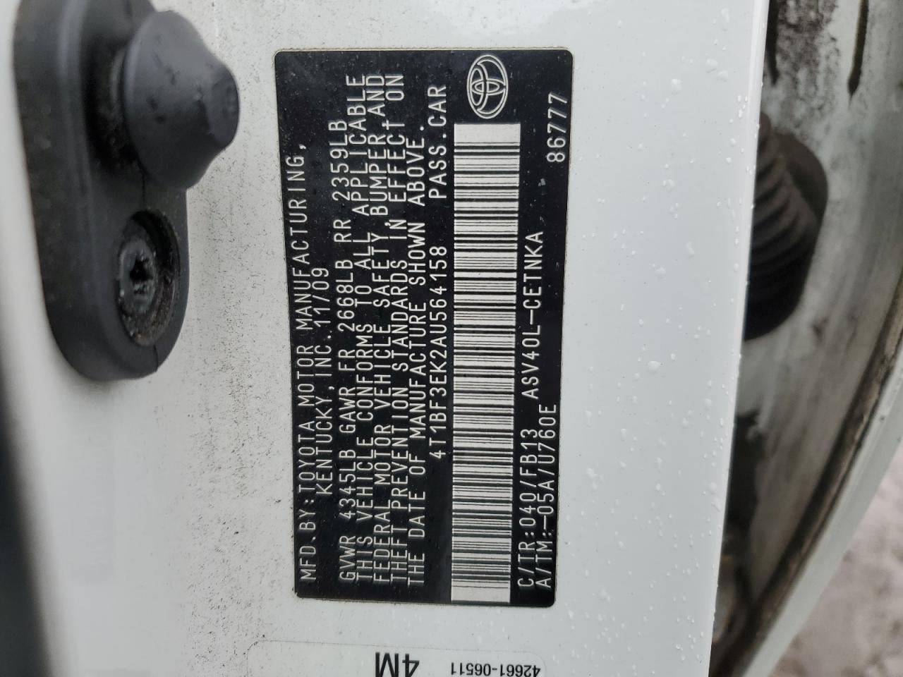 2010 Toyota Camry - Image 12