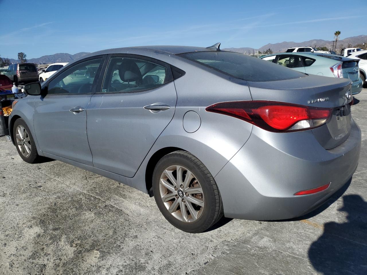 VIN 5NPDH4AE3FH571490 2015 HYUNDAI ELANTRA no.2