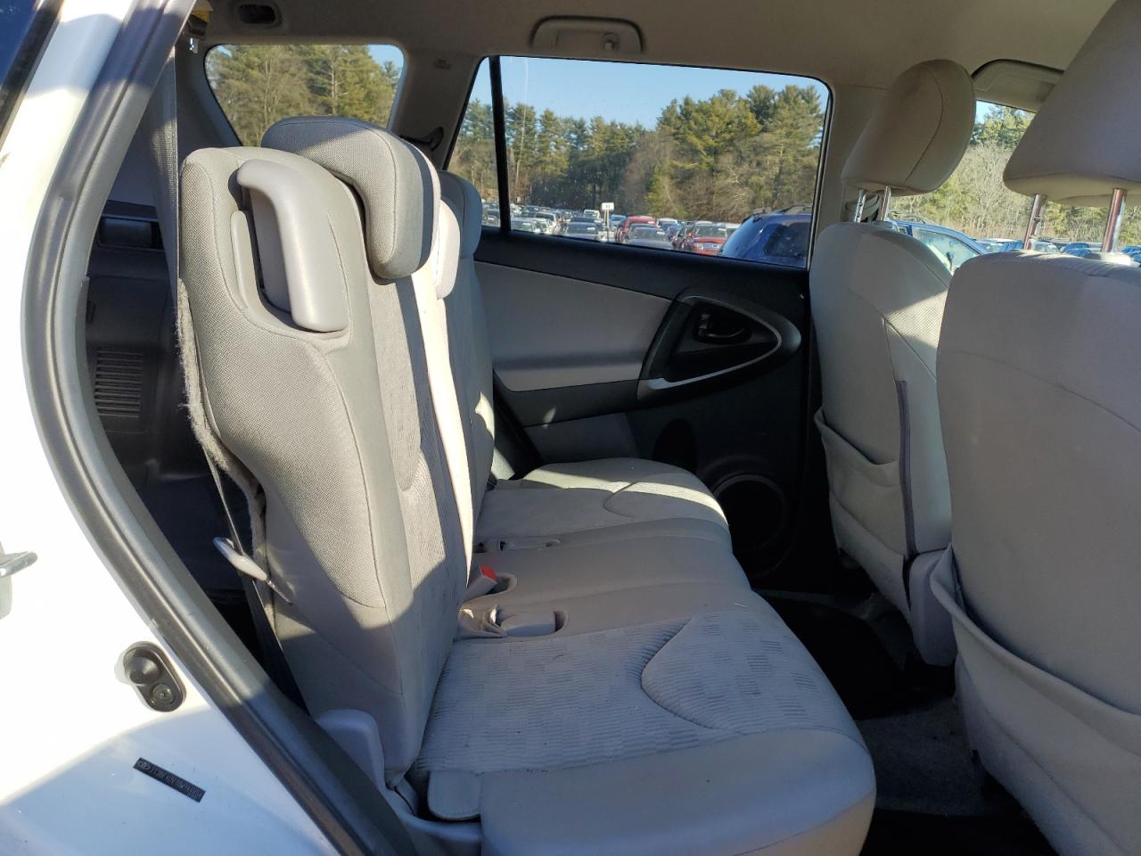 2011 Toyota RAV 4 - Image 11