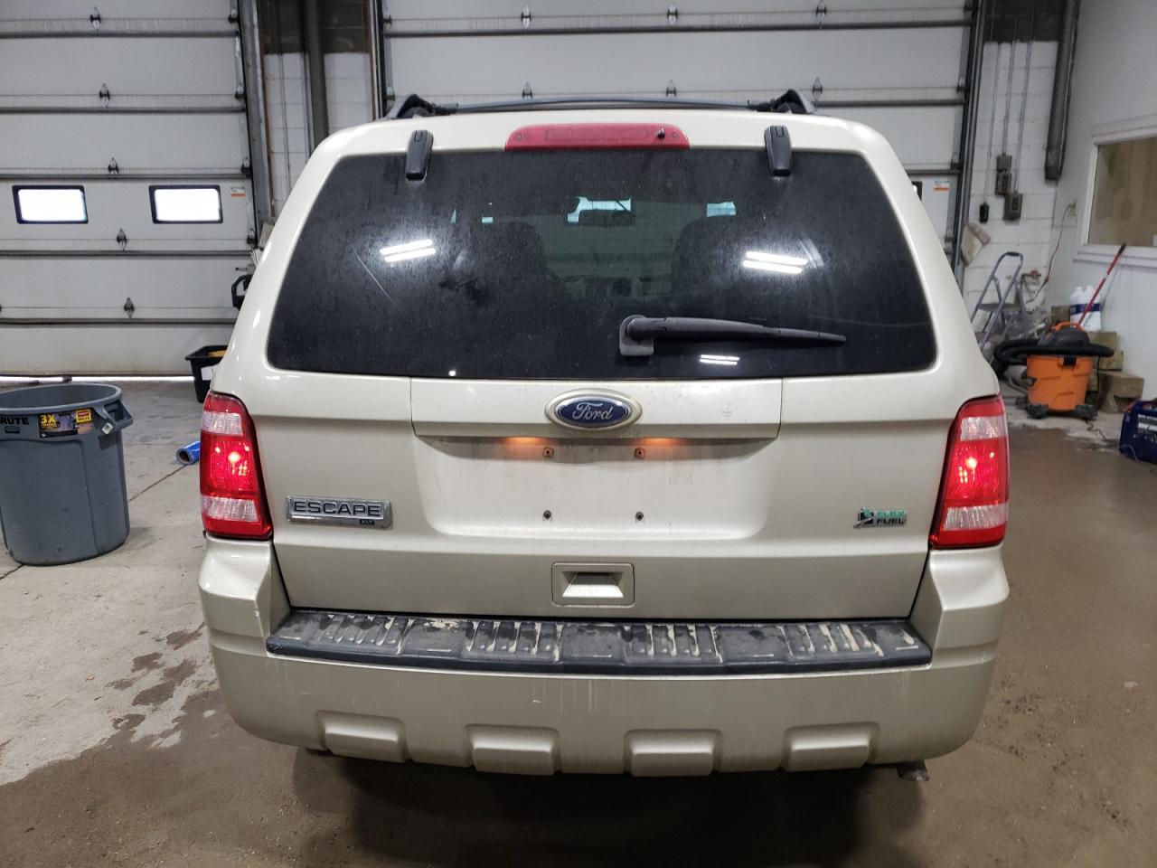 2010 Ford Escape - Image 6