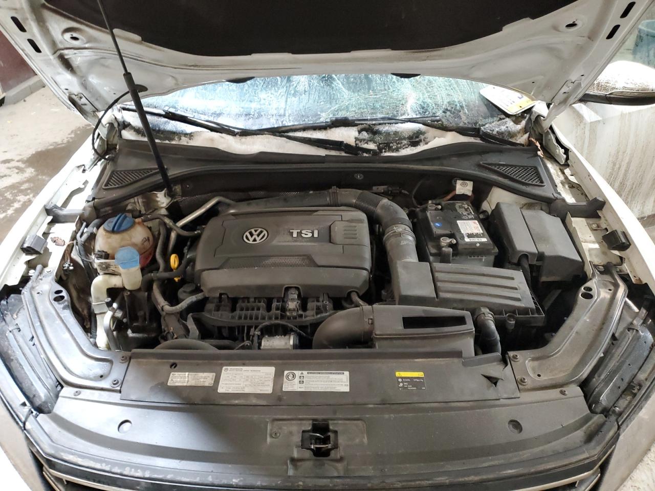 2016 Volkswagen Passat - Image 12