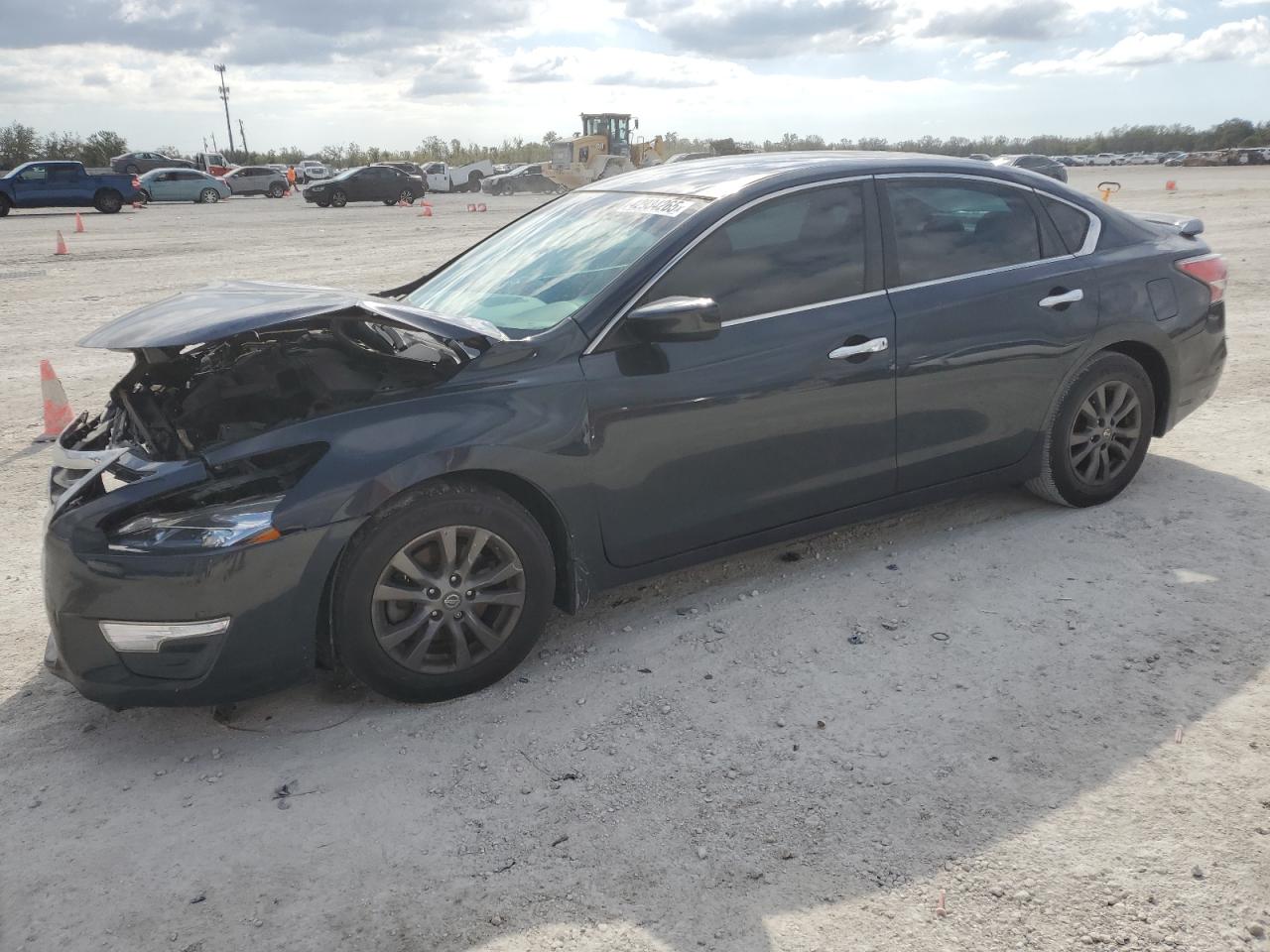 2015 Nissan Altima - Image 1