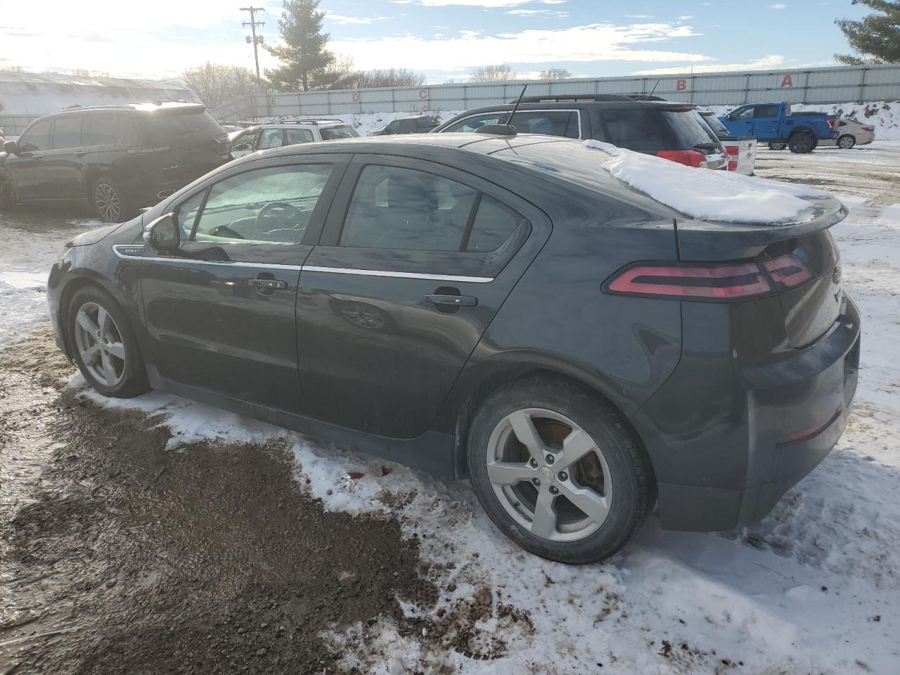 2015 Chevrolet Volt - Image 2