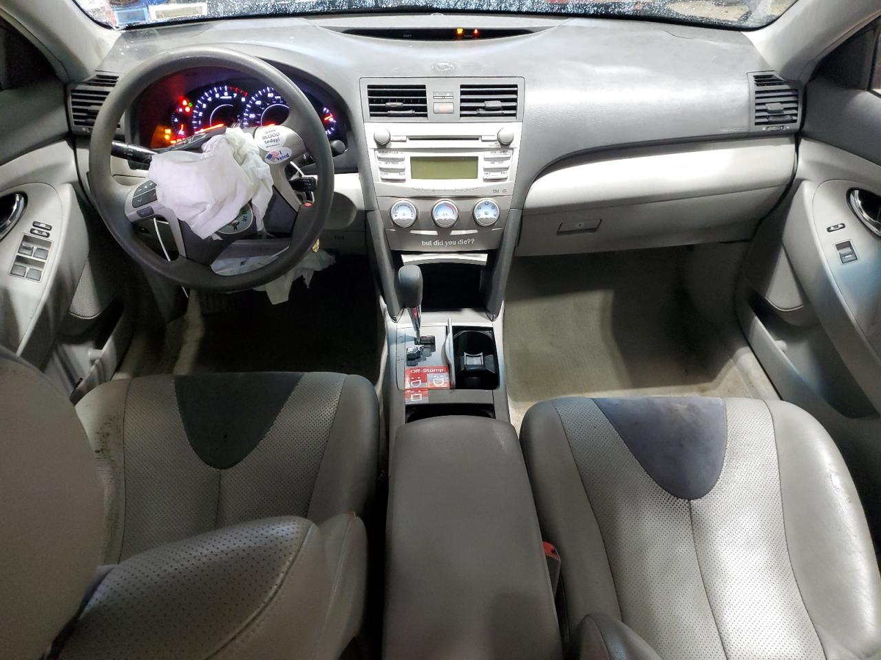 2011 Toyota Camry - Image 8
