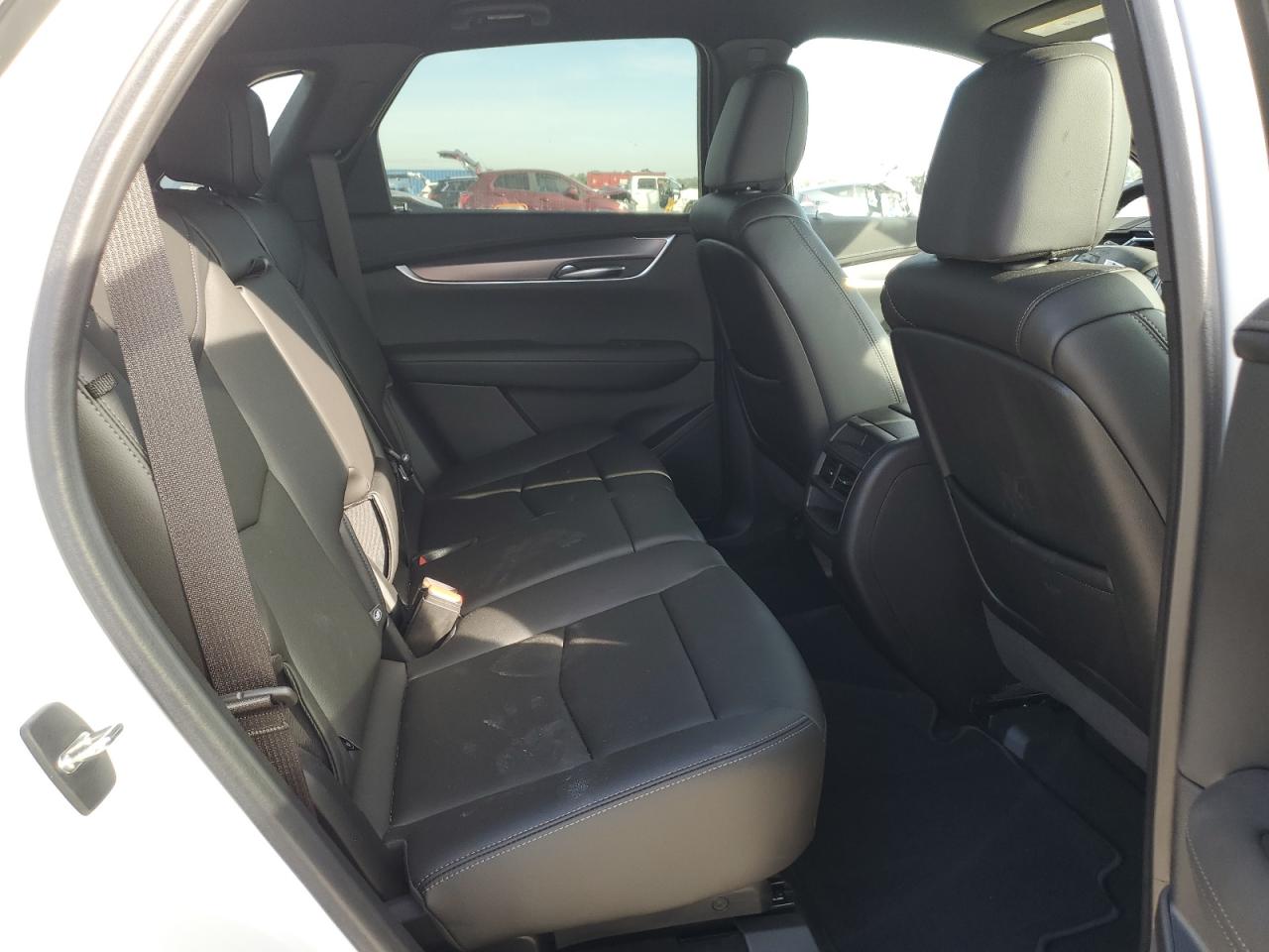 2022 Cadillac XT5 - Image 11