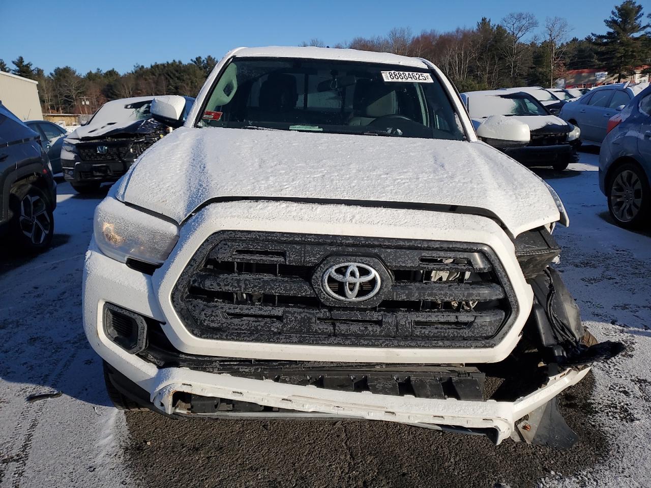 2017 Toyota Tacoma - Image 5