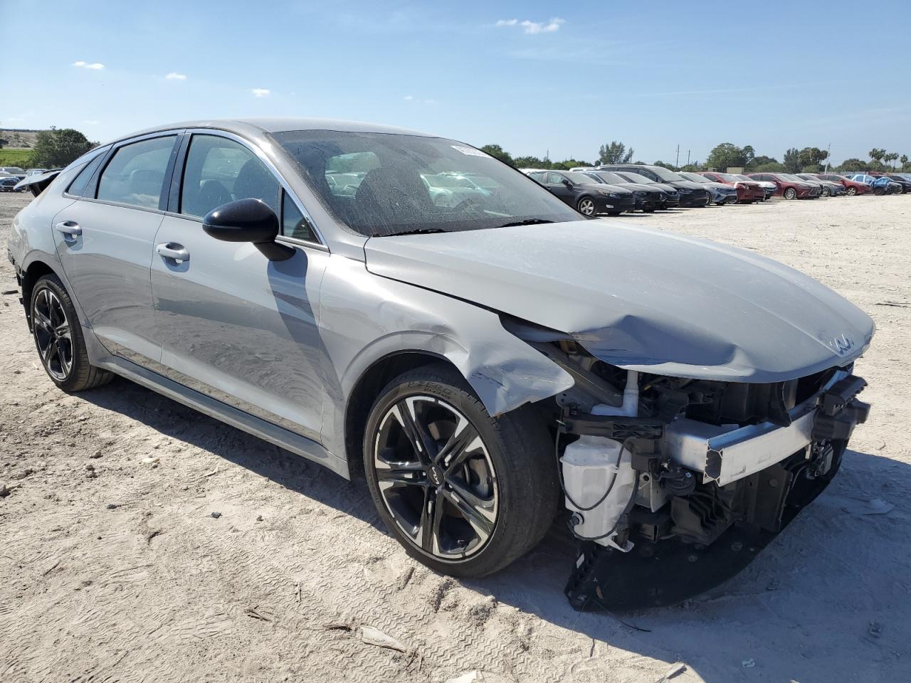 2023 Kia K5 - Image 4
