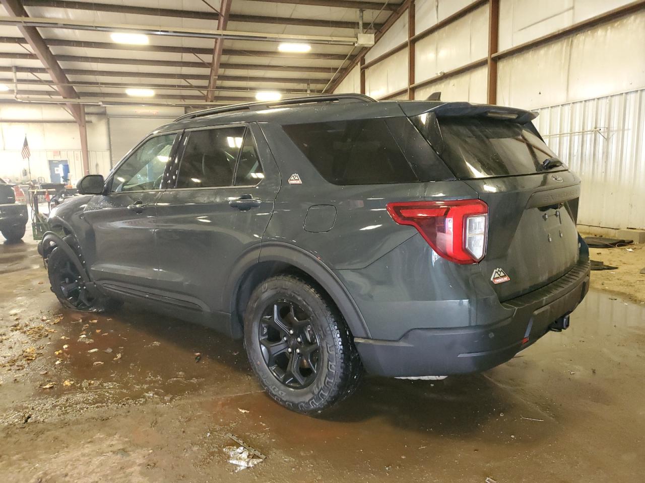2022 Ford Explorer - Image 2