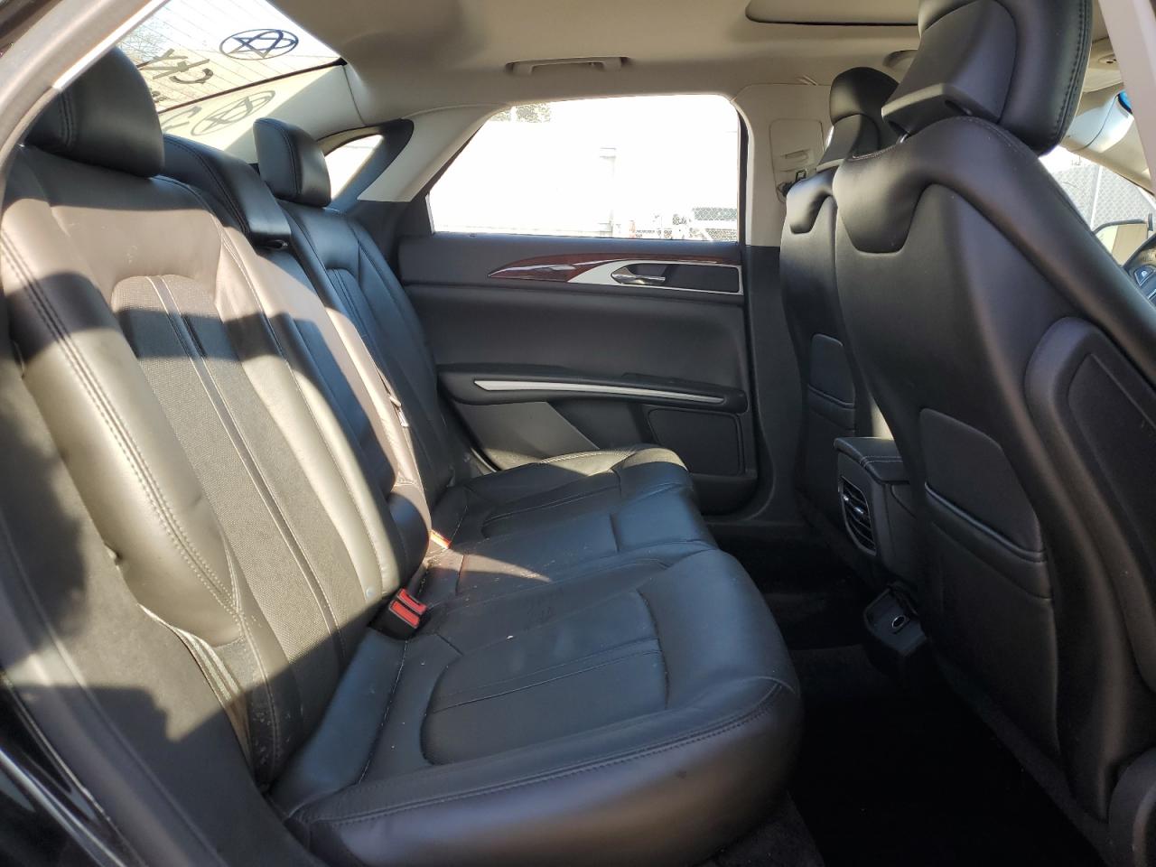 2014 Lincoln MKZ - Image 10