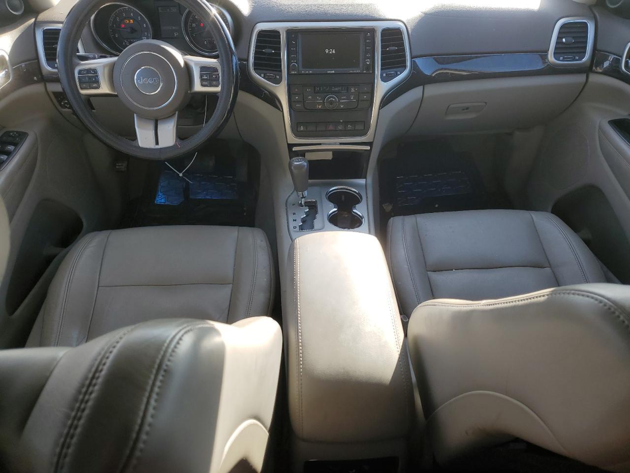 2011 Jeep Grand Cherokee - Image 8