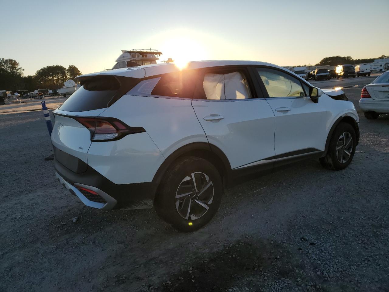 2024 Kia Sportage - Image 3