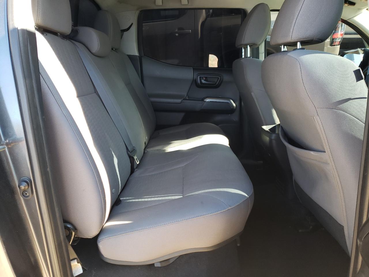 2019 Toyota Tacoma - Image 11