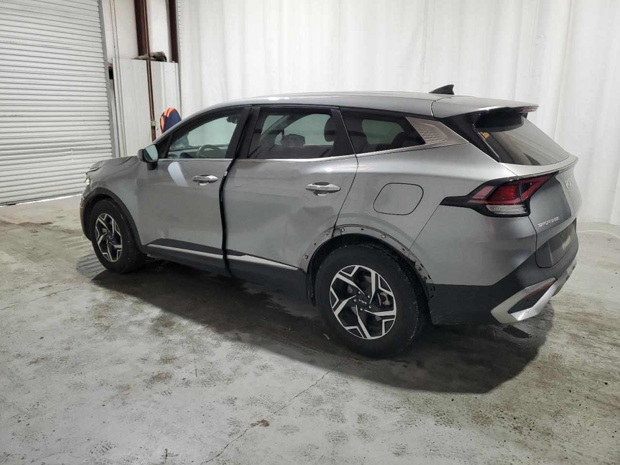 2023 Kia Sportage - Image 2