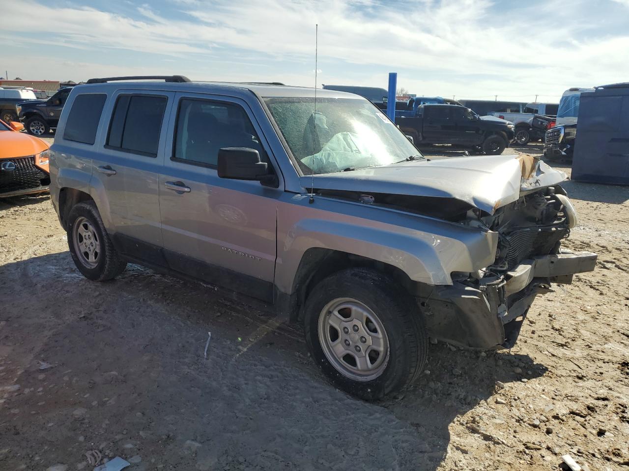 2015 Jeep Liberty (Patriot) - Image 4