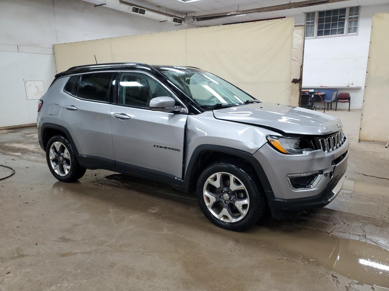 2018 Jeep Compass - Image 4