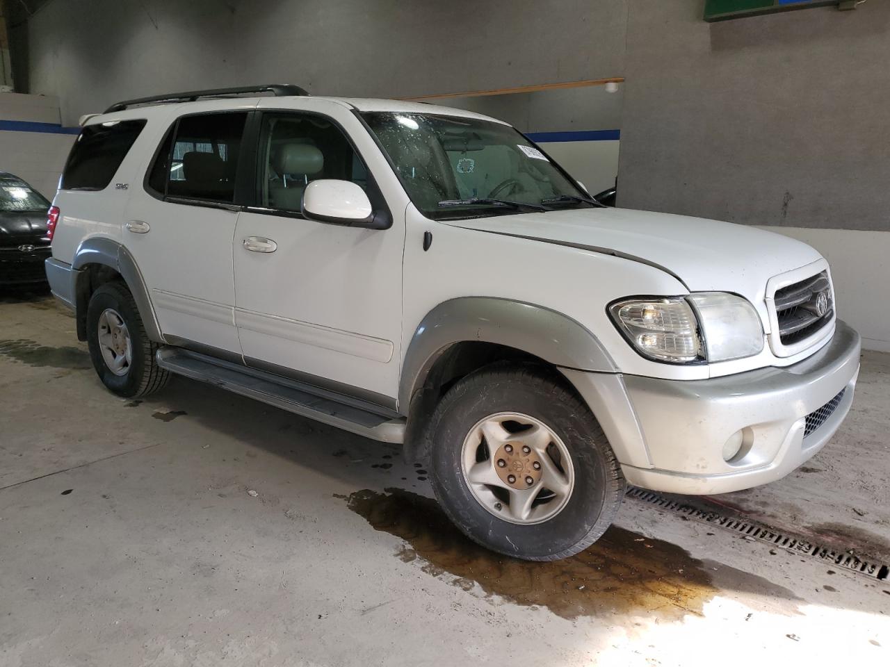 2002 Toyota Sequoia - Image 4