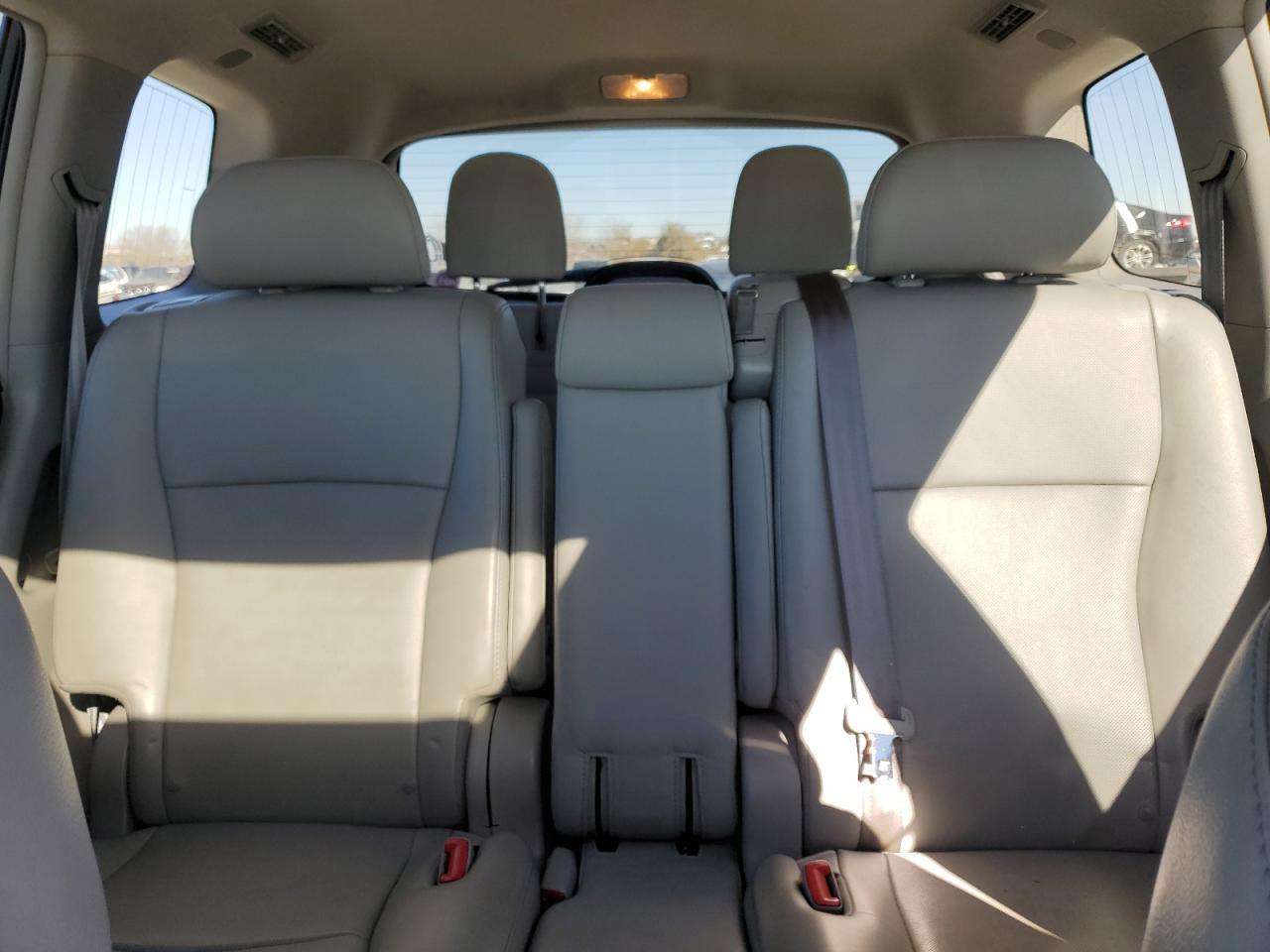 2013 Toyota Highlander - Image 10