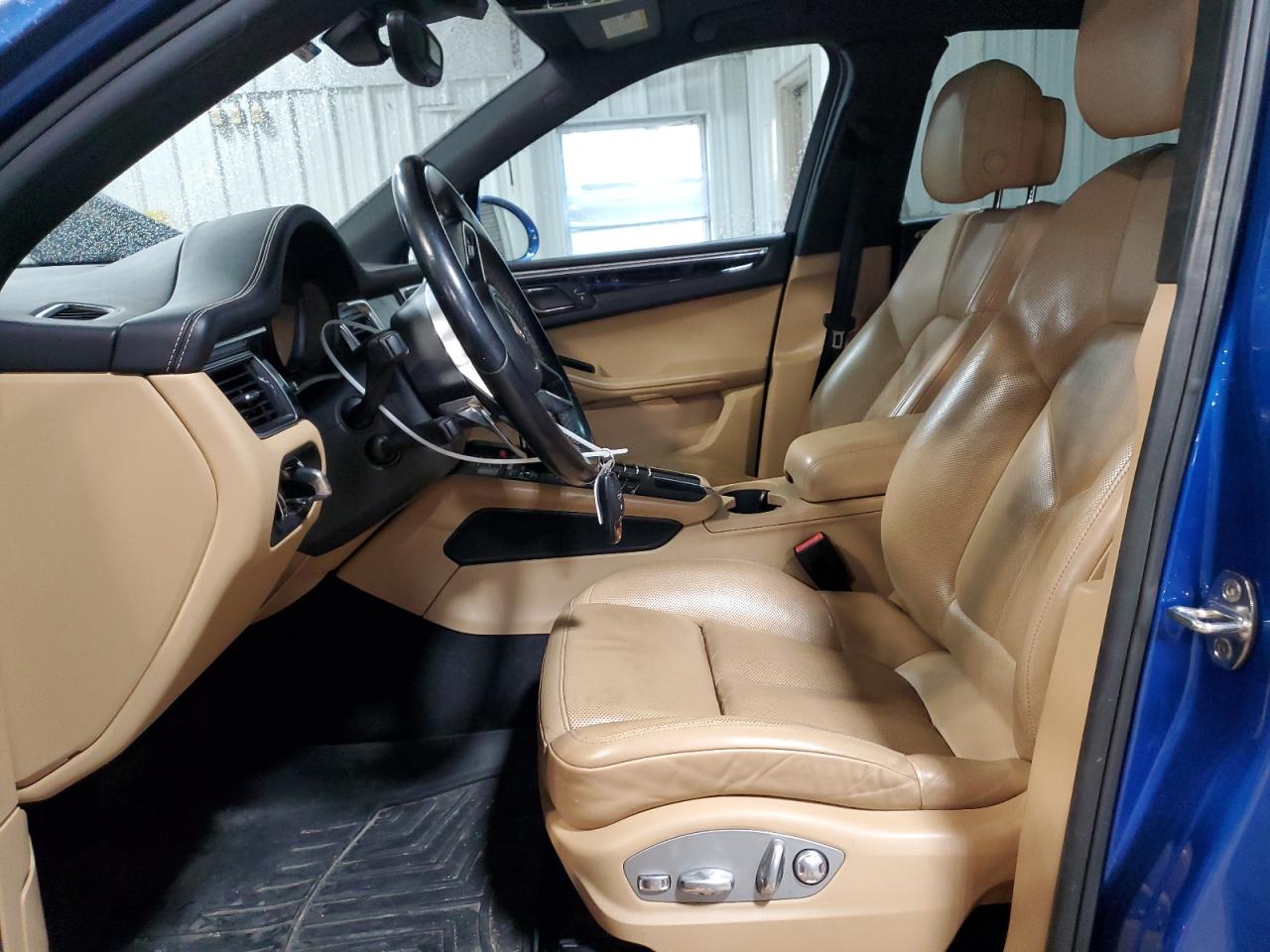 2017 Porsche Macan - Image 7