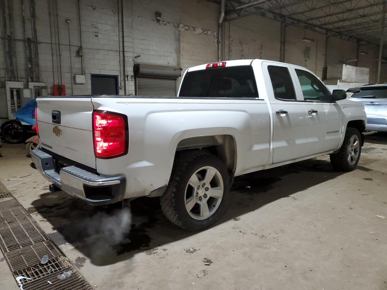 2015 Chevrolet Silverado - Image 3
