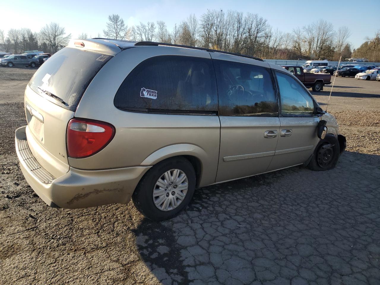 2006 Chrysler Town & Country - Image 3