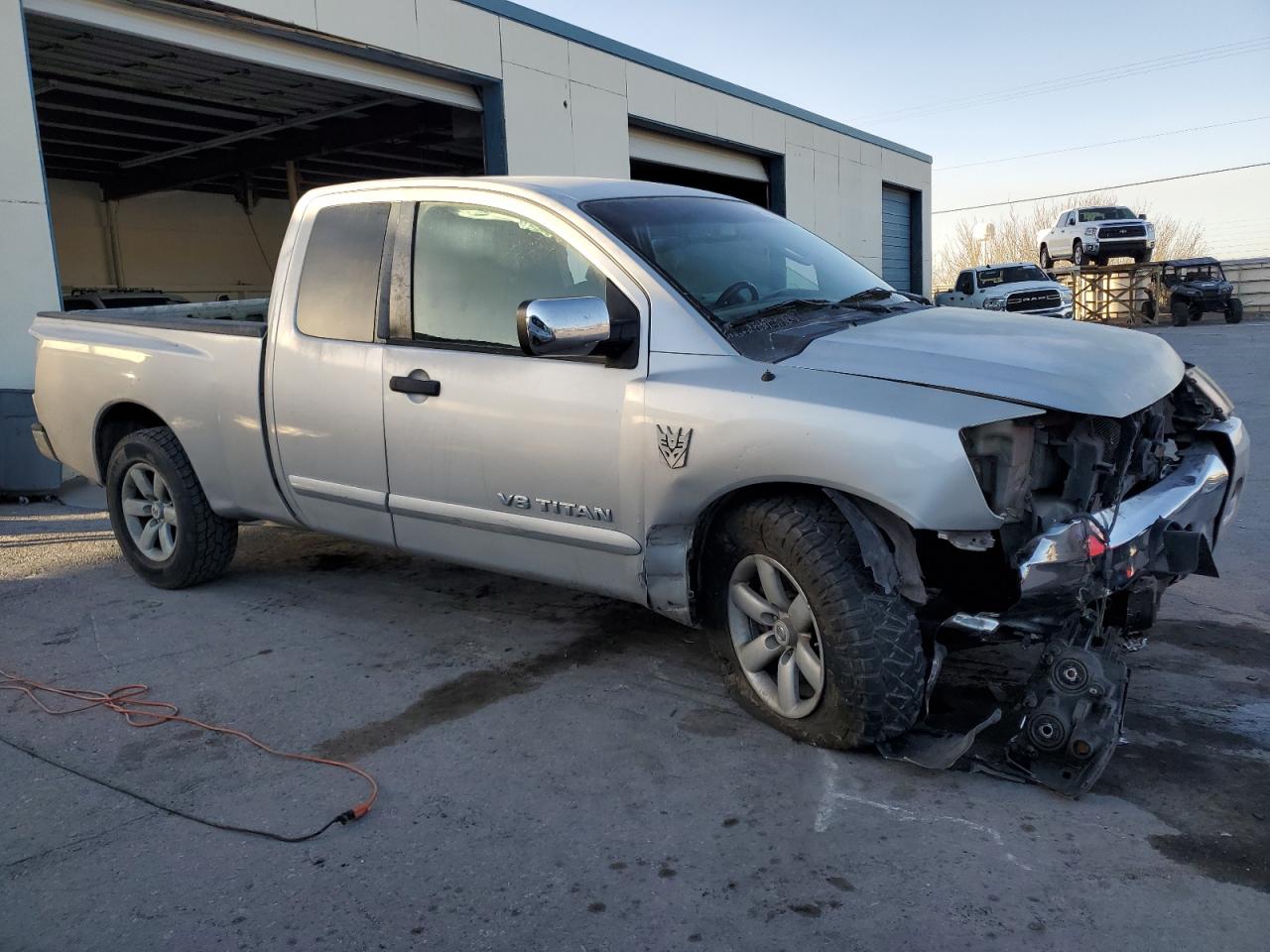 2010 Nissan Titan - Image 4