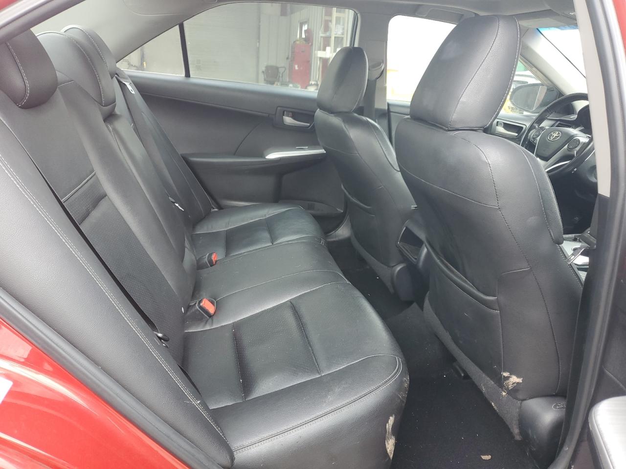 2012 Toyota Camry - Image 10