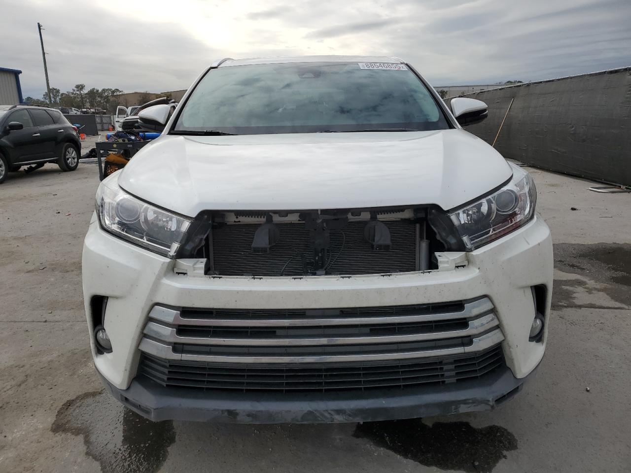2018 Toyota Highlander - Image 5
